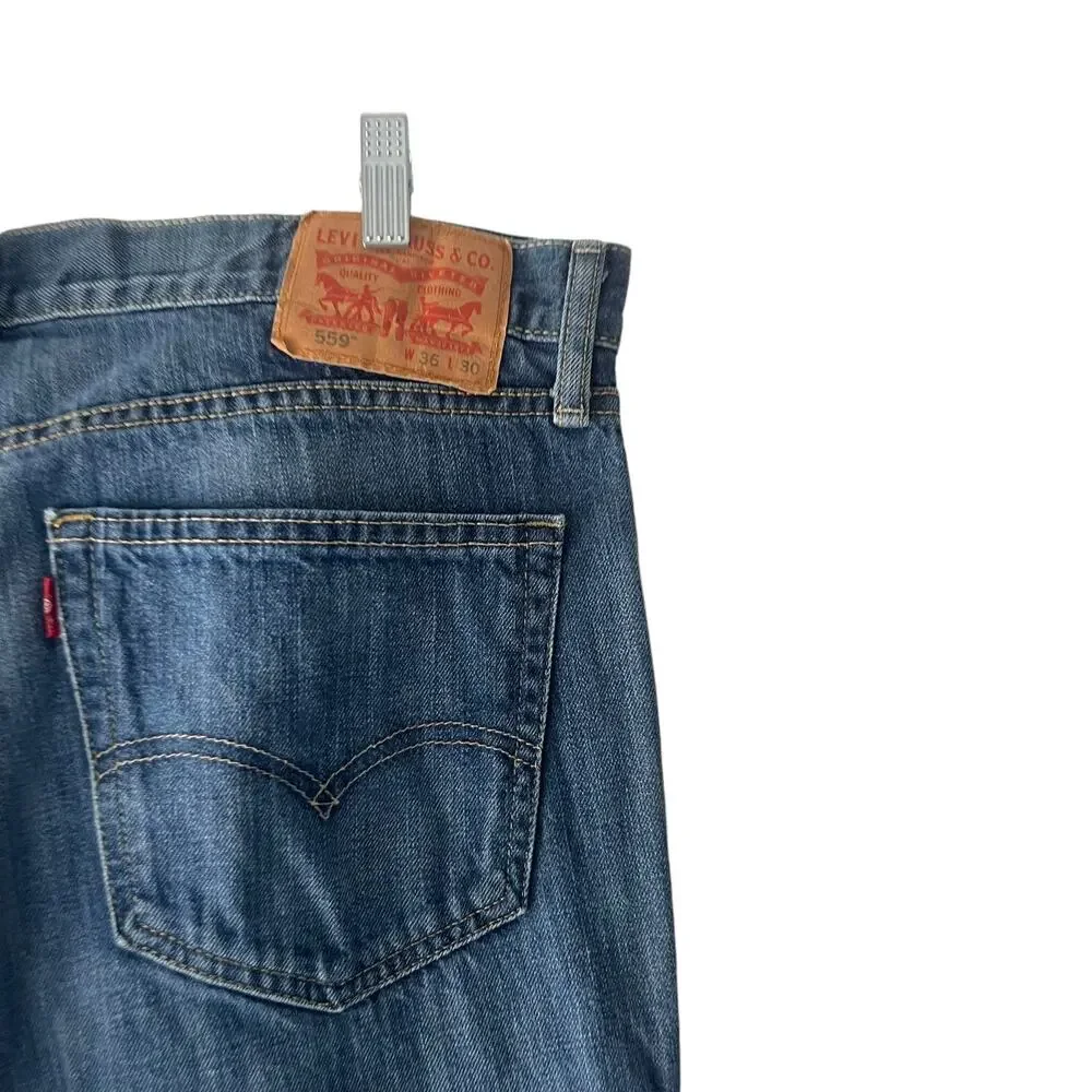 Levi's 559 Men's Size W36‎ L30 Medium Wash Blue Straight Leg Jeans